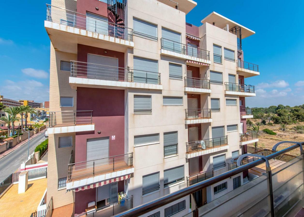 Punta Prima Homes 托雷维耶哈 外观 照片