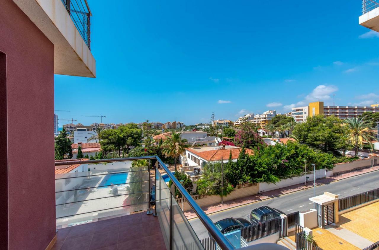 Punta Prima Homes 托雷维耶哈 外观 照片