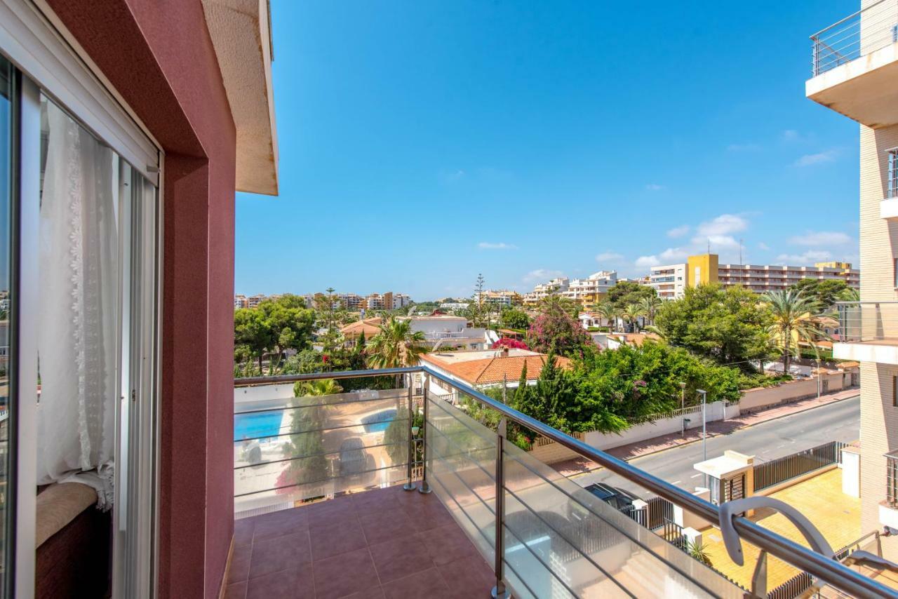 Punta Prima Homes 托雷维耶哈 外观 照片