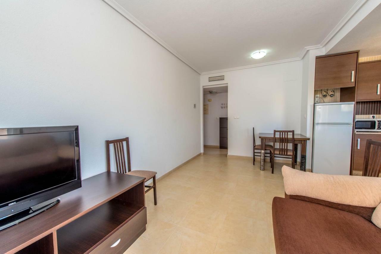 Punta Prima Homes 托雷维耶哈 外观 照片
