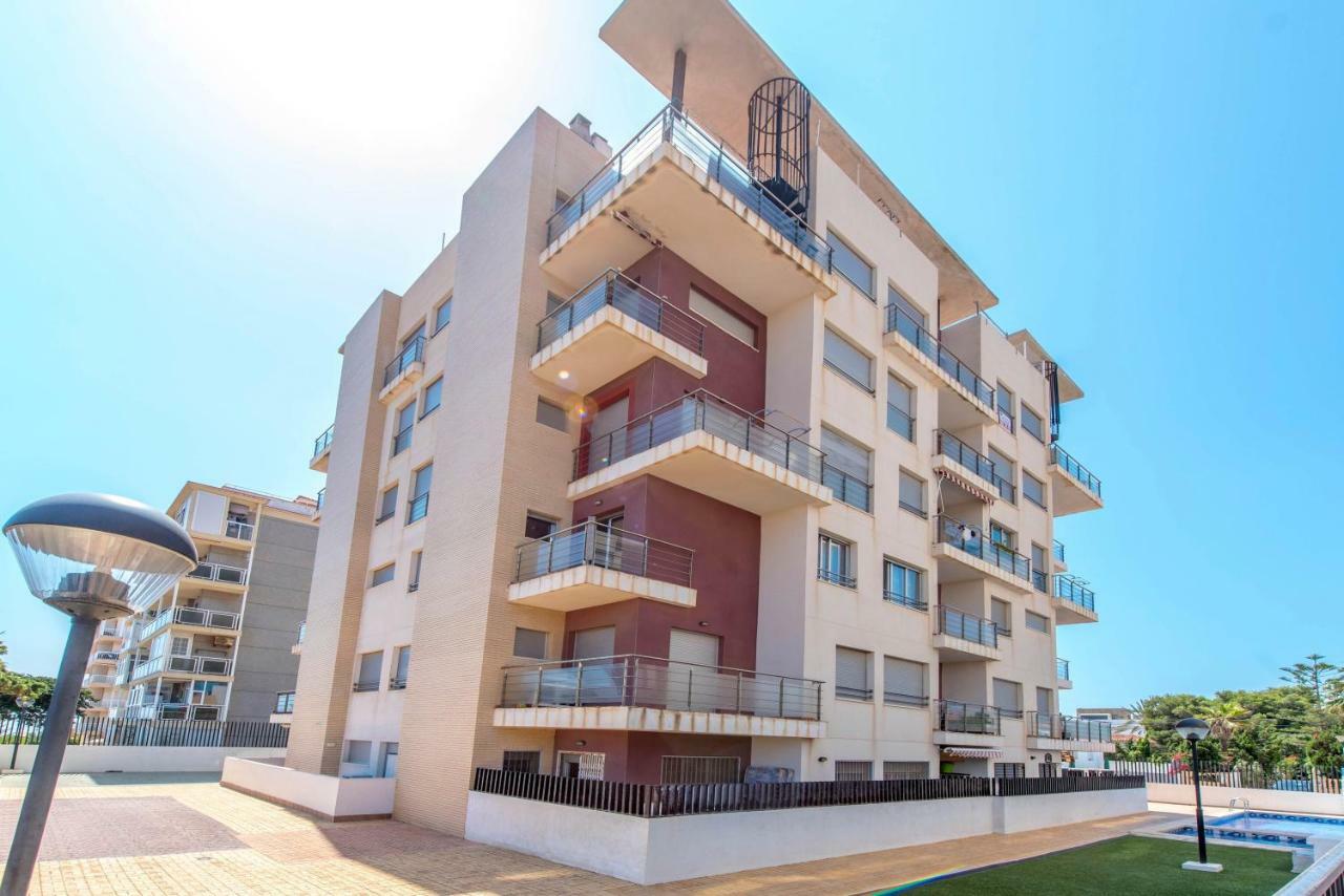 Punta Prima Homes 托雷维耶哈 外观 照片