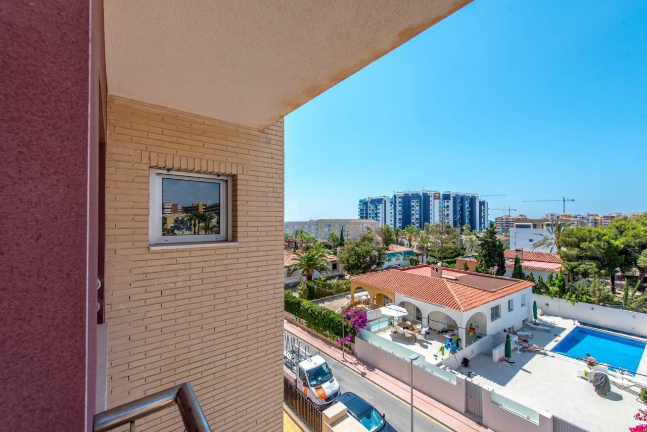 Punta Prima Homes 托雷维耶哈 外观 照片