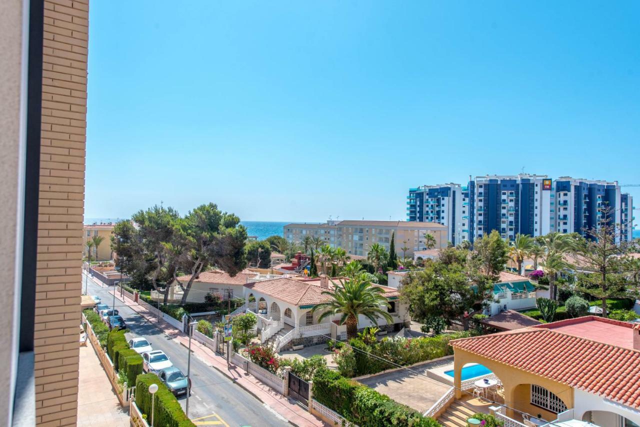 Punta Prima Homes 托雷维耶哈 外观 照片