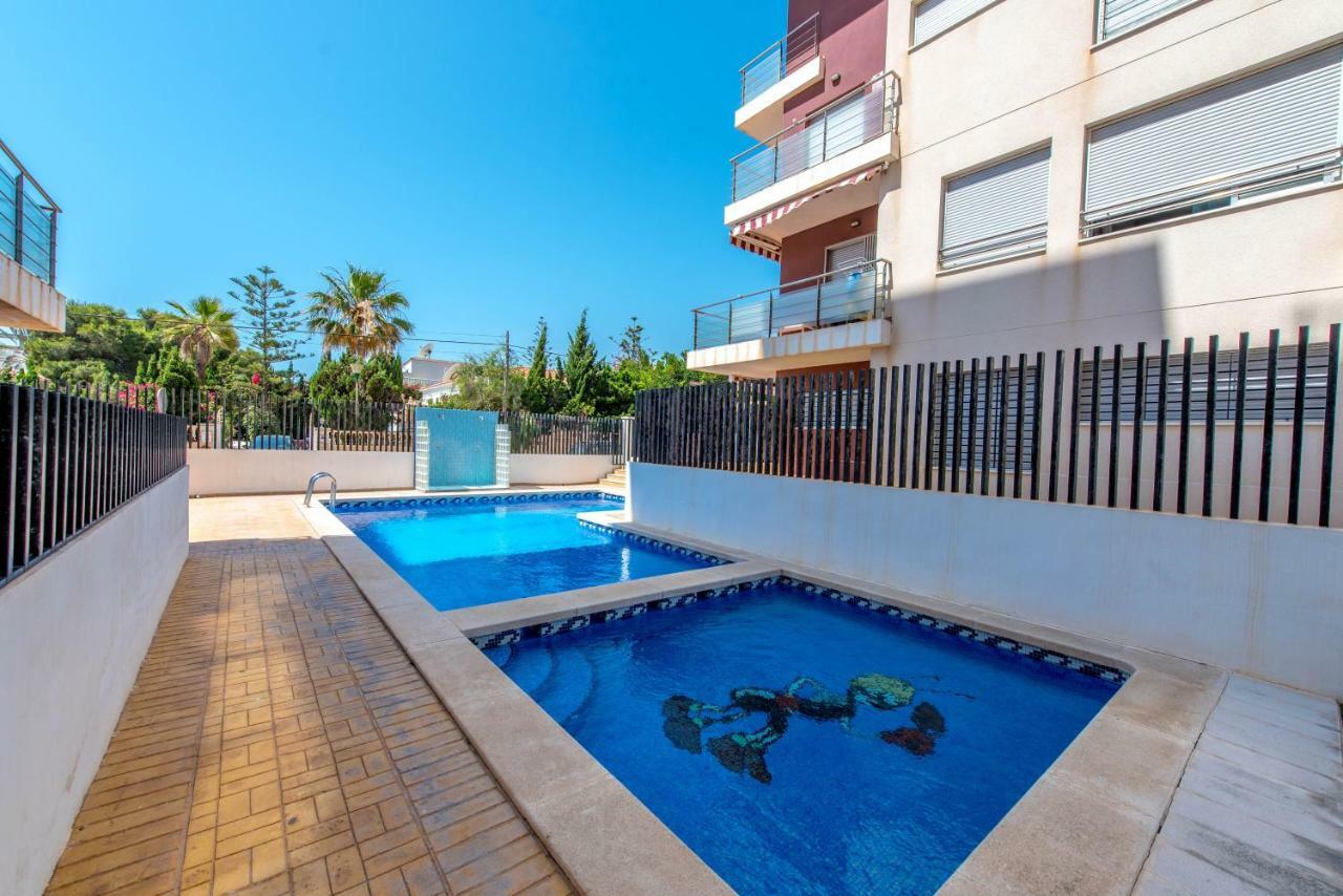 Punta Prima Homes 托雷维耶哈 外观 照片