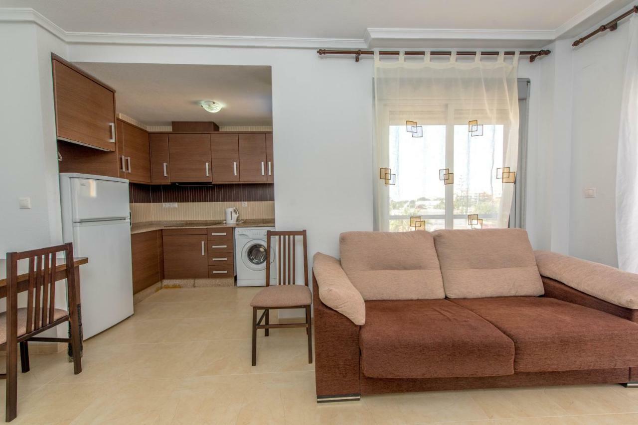Punta Prima Homes 托雷维耶哈 外观 照片