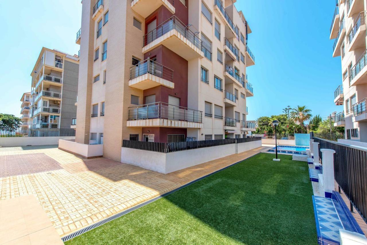 Punta Prima Homes 托雷维耶哈 外观 照片