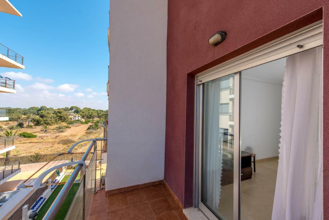 Punta Prima Homes 托雷维耶哈 外观 照片